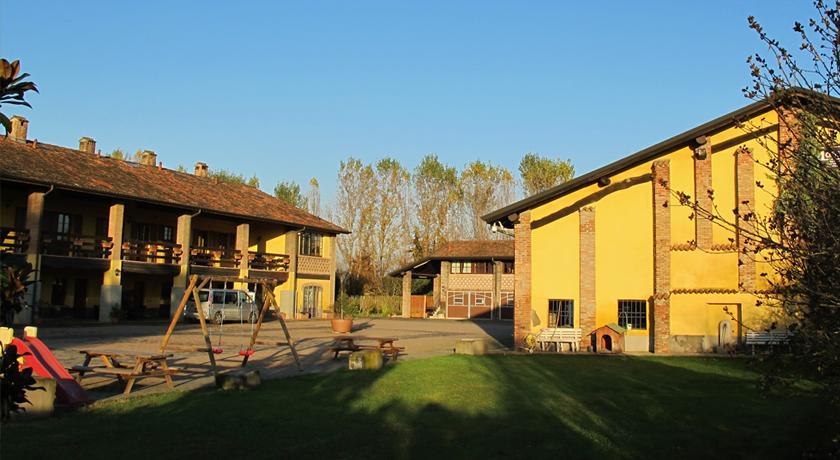 Villa Agriturismo Bassanella à Treviglio Extérieur photo